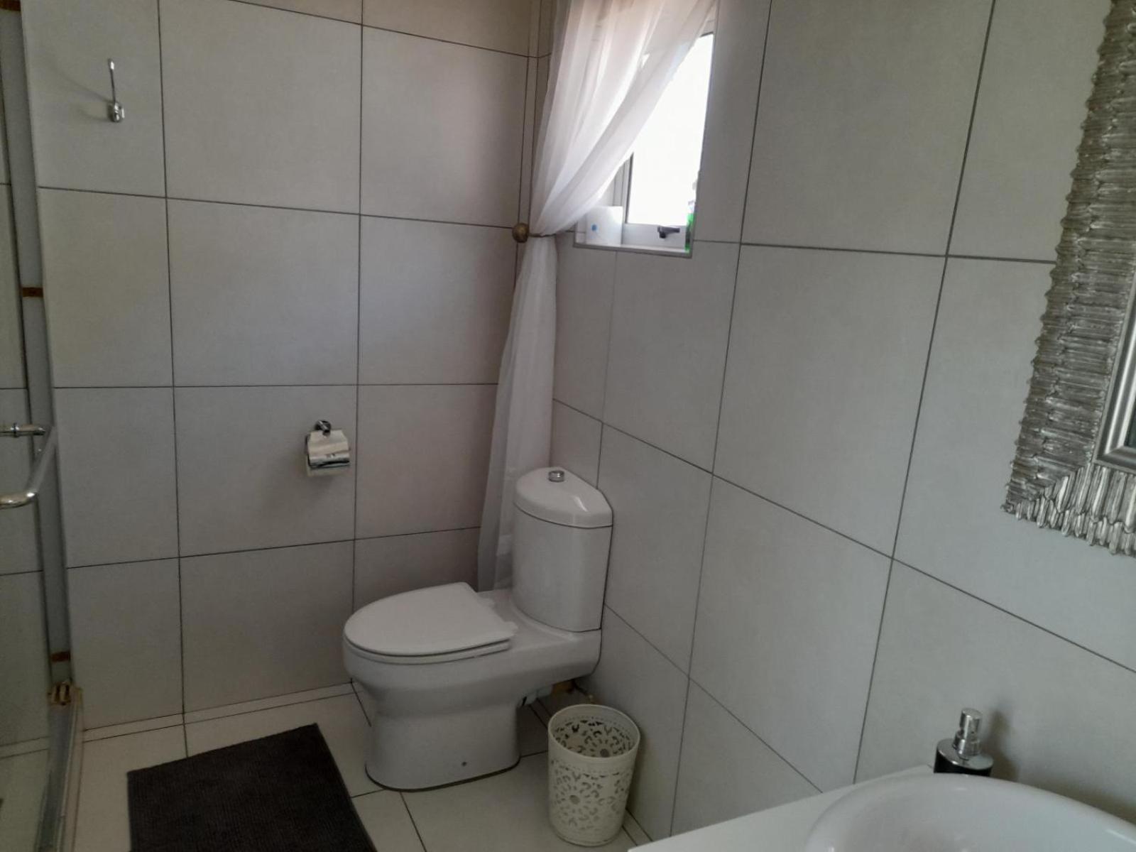 Eden Chalets Windhoek Quarto foto