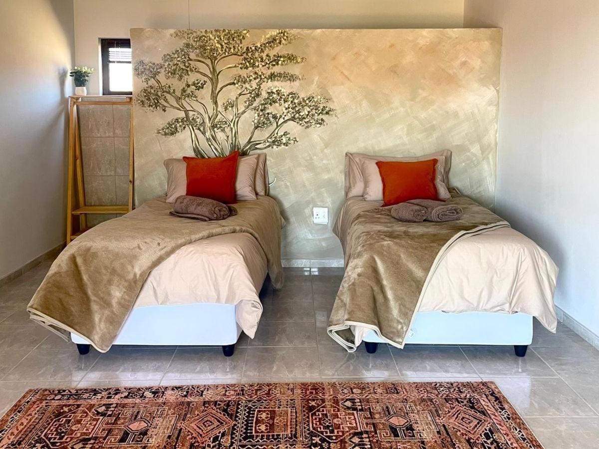 Eden Chalets Windhoek Quarto foto