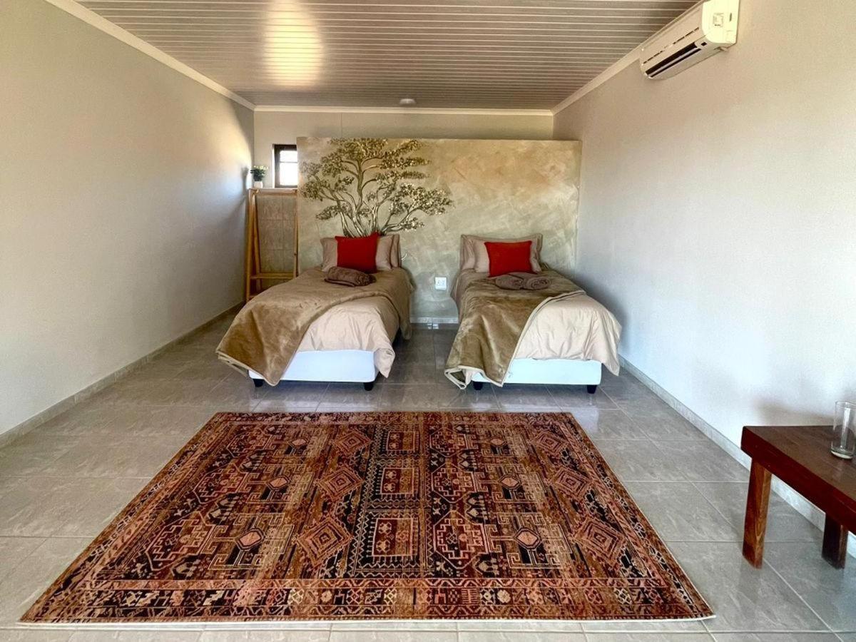 Eden Chalets Windhoek Quarto foto