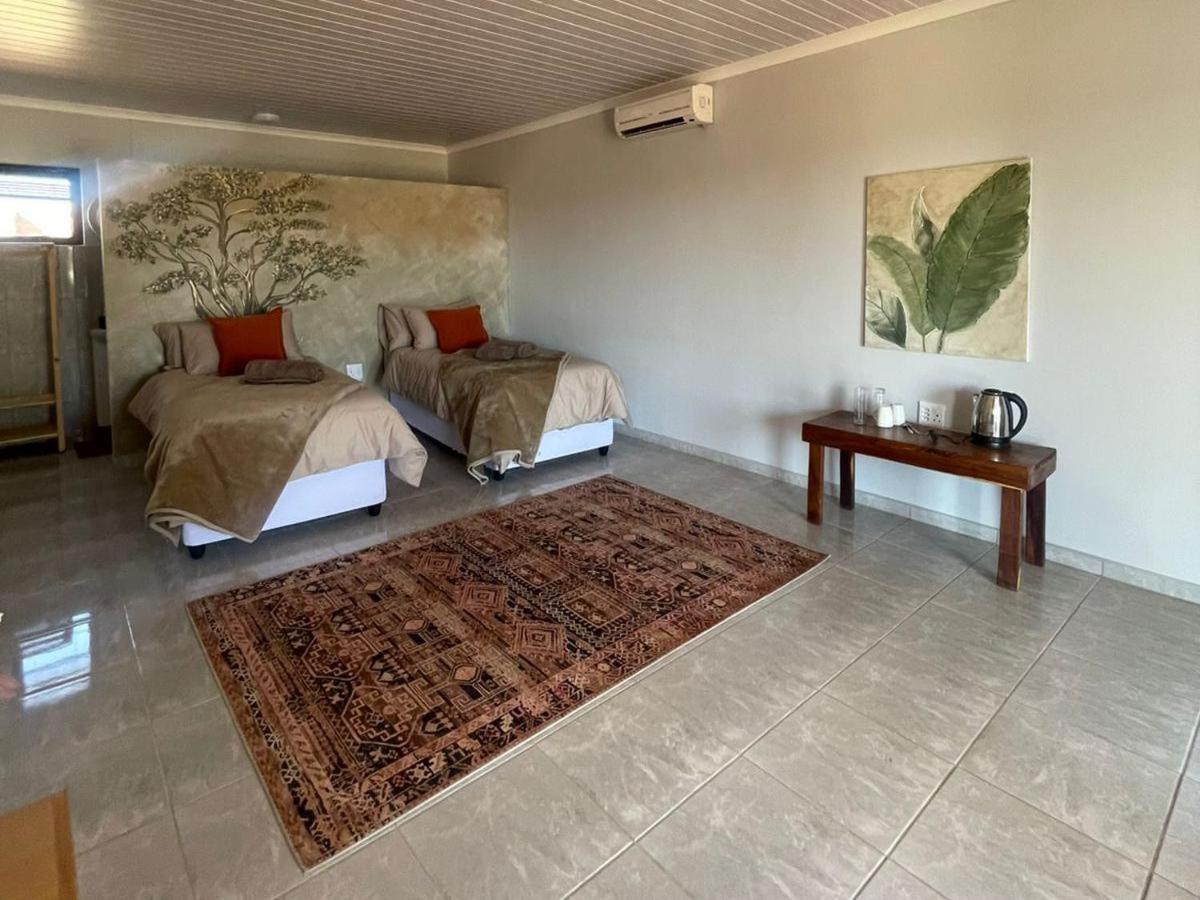 Eden Chalets Windhoek Quarto foto