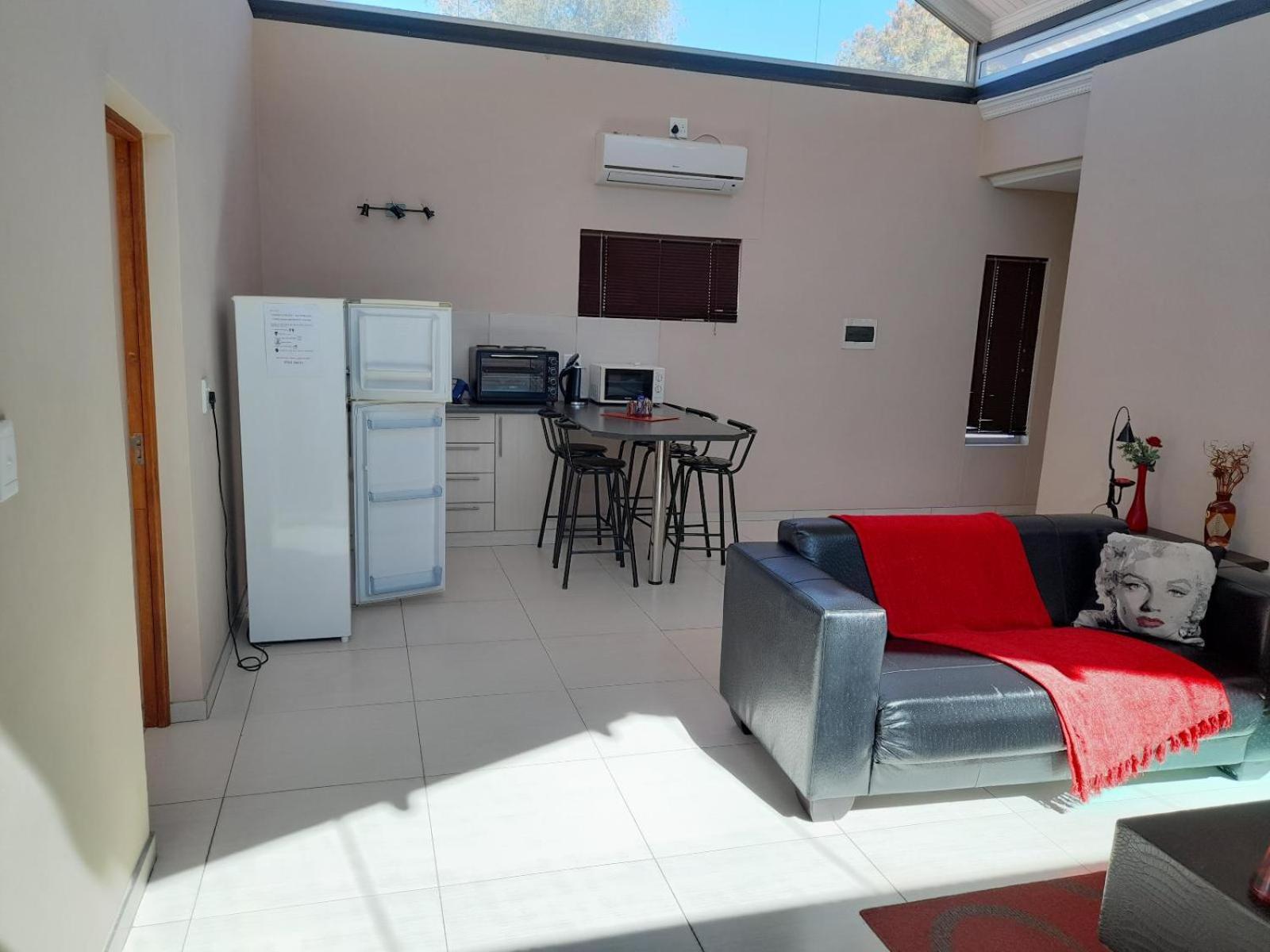 Eden Chalets Windhoek Quarto foto